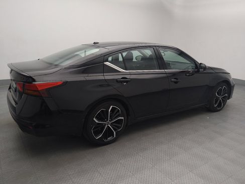 Used 2024 Nissan Altima 2.5 SR FWD image 10