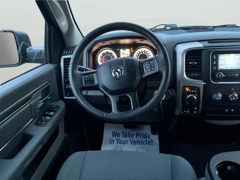 Used 2018 RAM 1500 Classic SLT image 21