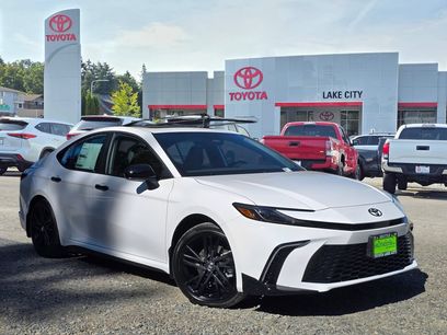 New 2026 Toyota Camry Hybrid w/ Multimedia Upgrade Package