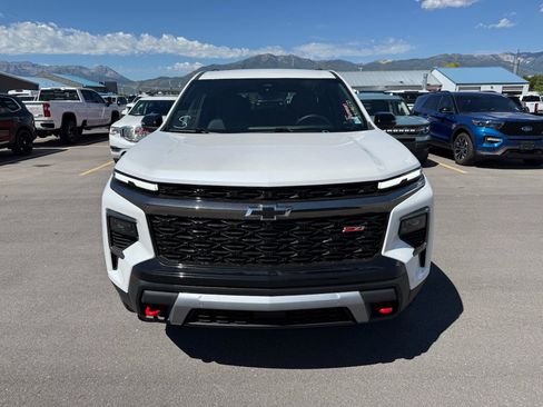 Used 2025 Chevrolet Traverse Z71 w/ Enhanced Driving Package AWD/4WD image 2