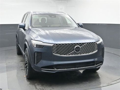 New 2026 Volvo XC90 T8 Plus image 2