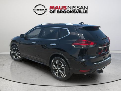 Used 2019 Nissan Rogue SV w/ Premium Package FWD image 8