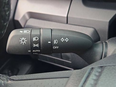 Used 2025 Toyota 4Runner SR5 AWD/4WD image 14