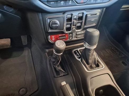 Used 2025 Jeep Wrangler Unlimited Rubicon 392 image 8