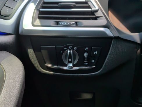 Used 2024 BMW X3 sDrive30i w/ Convenience Package RWD image 24