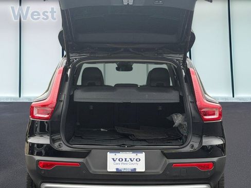 Certified 2025 Volvo XC40 B5 Plus AWD/4WD image 6