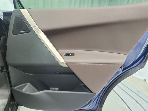 Used 2024 BMW iX xDrive50 image 30