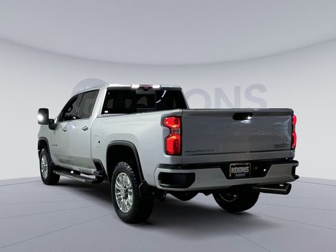 Used 2020 Chevrolet Silverado 2500 High Country w/ Z71 Off-Road Package image 14