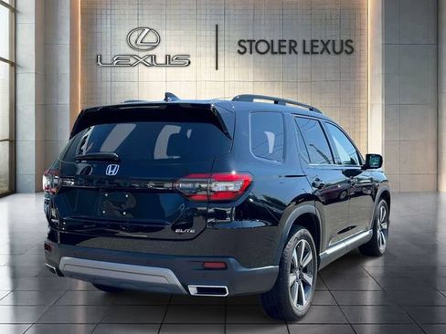 Used 2023 Honda Pilot Elite image 5