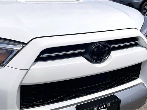 Used 2024 Toyota 4Runner TRD Off-Road Premium w/ Moonroof Package AWD/4WD image 28