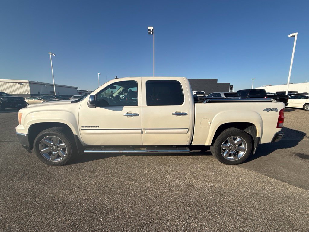 Used 2013 GMC Sierra 1500 SLT w/ SLT White Diamond Edition AWD/4WD image 4