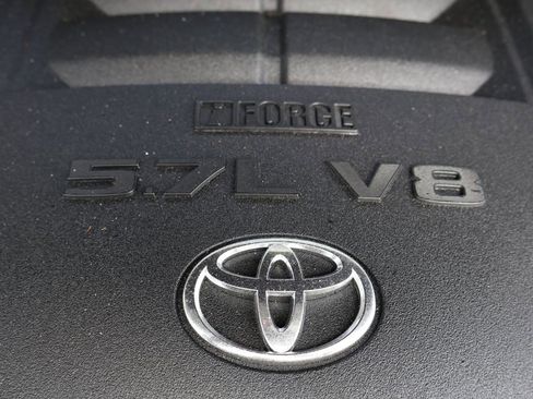 Used 2015 Toyota Tundra Limited w/ Limited Premium Package image 15