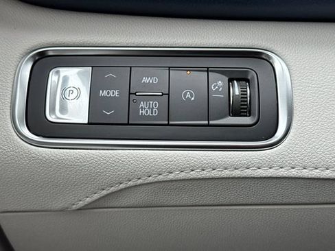 New 2026 Buick Enclave Avenir w/ Super Cruise Package AWD/4WD image 33