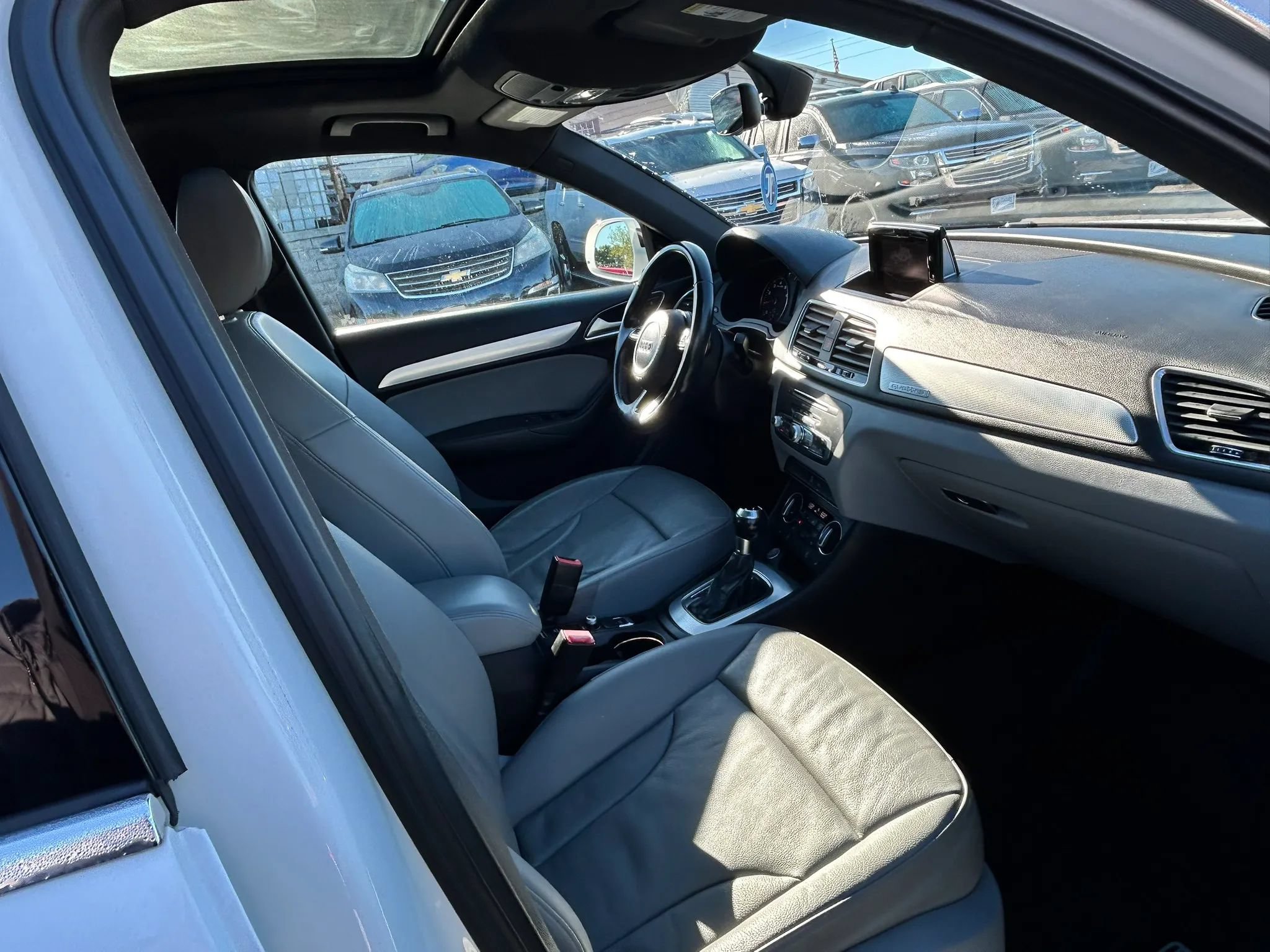 Used 2018 Audi Q3 2.0T Premium Plus w/ Premium Plus Package AWD/4WD image 27