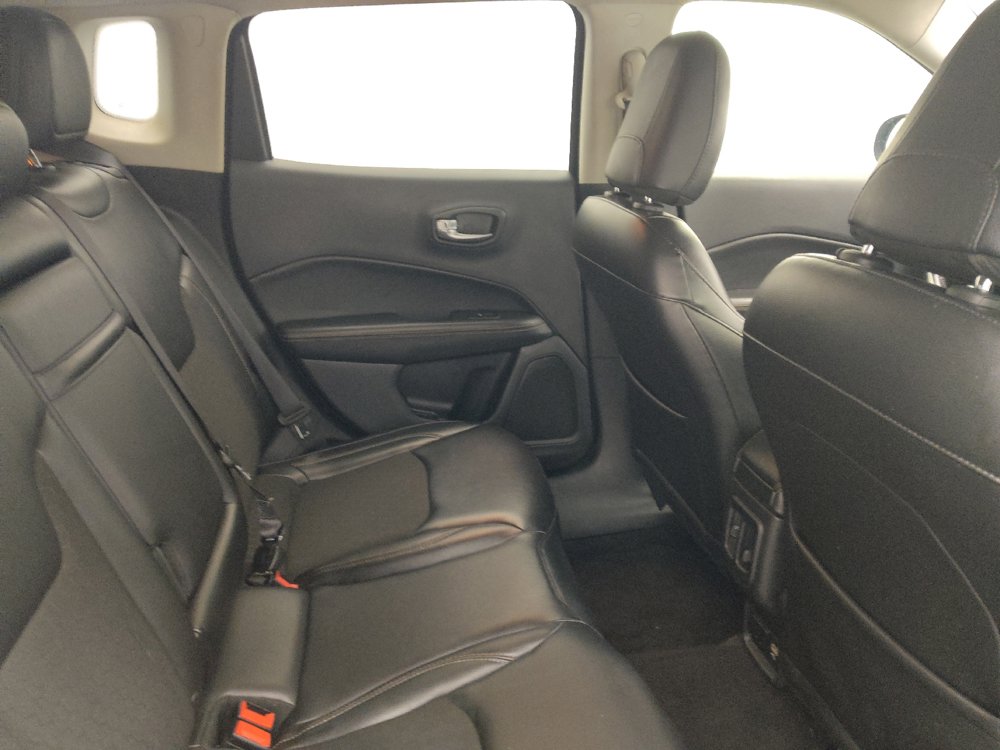 Used 2018 Jeep Compass Latitude w/ Popular Equipment Group AWD/4WD image 19