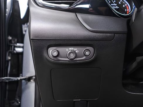 Used 2021 Buick Encore GX Essence FWD image 20