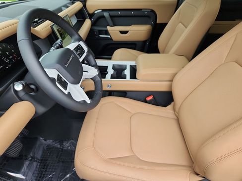 New 2025 Land Rover Defender 90 X-Dynamic SE image 21