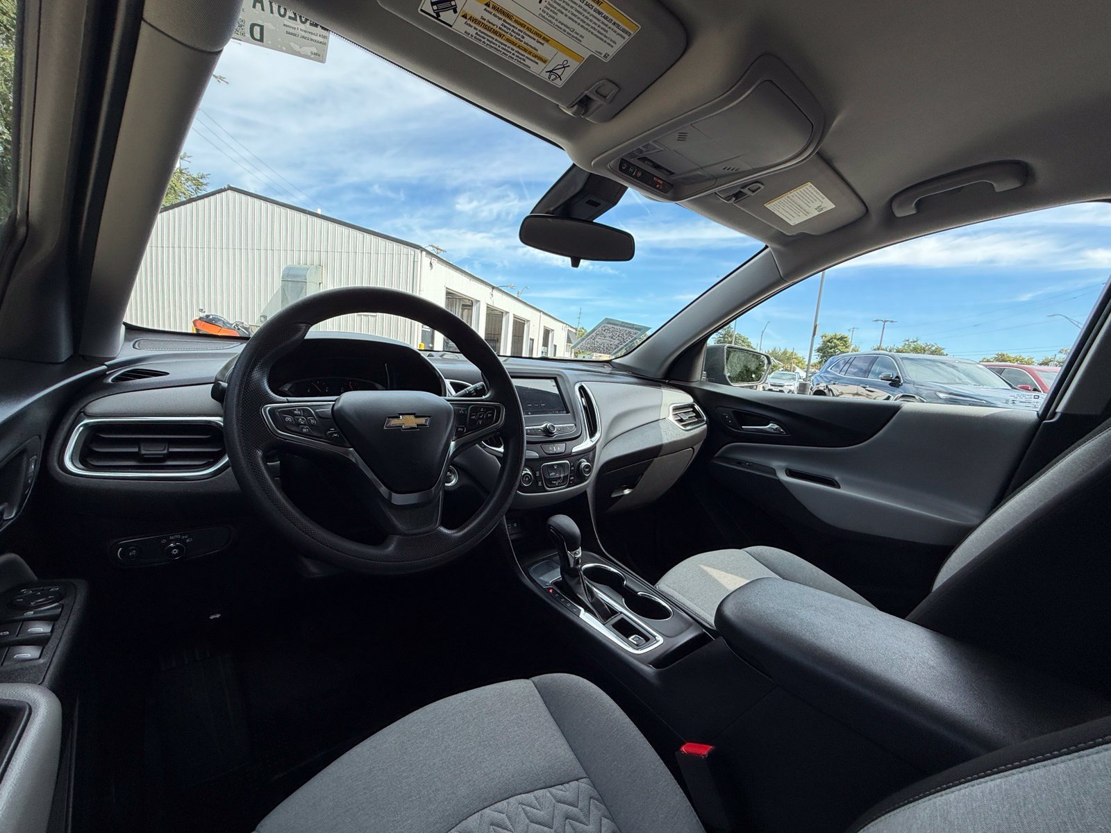 Used 2024 Chevrolet Equinox LS w/ LS Convenience Package FWD image 17