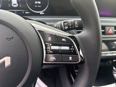 Certified 2024 Kia Seltos SX w/ SX Sunroof Package AWD/4WD image 31