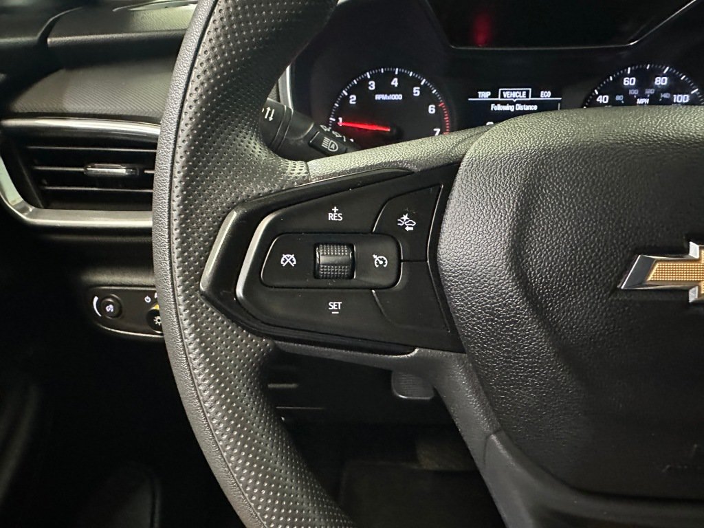 Used 2021 Chevrolet TrailBlazer LT w/ Convenience Package FWD image 10