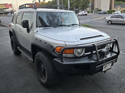 Used 2007 Toyota FJ Cruiser 4WD image 4