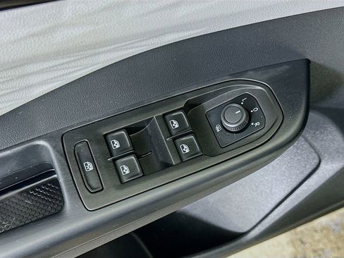 Used 2023 Volkswagen Taos S image 20