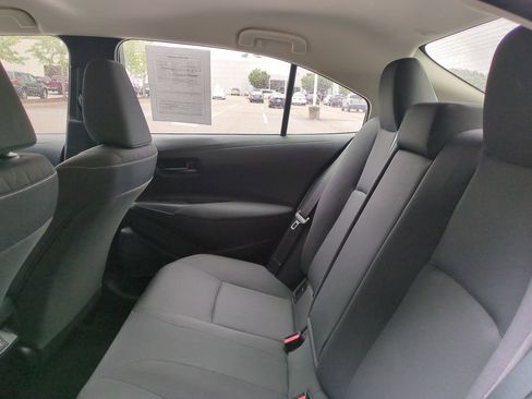 Used 2025 Toyota Corolla LE w/ LE Premium Package FWD image 13
