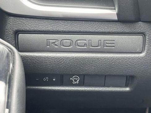Used 2024 Nissan Rogue S FWD image 26