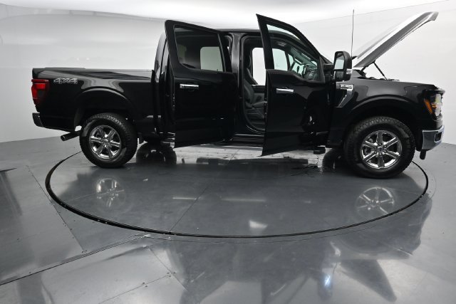 Used 2025 Ford F150 XLT w/ Equipment Group 301A Standard AWD/4WD image 38