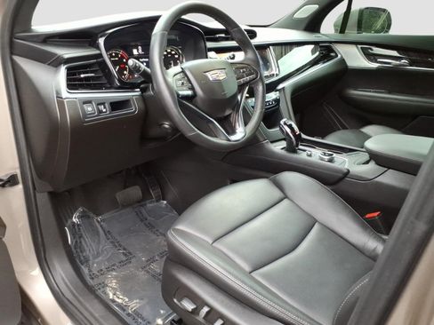 Certified 2023 Cadillac XT6 Premium Luxury AWD/4WD image 12