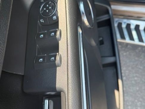 Used 2018 Ford Expedition XLT w/ Equipment Group 202A AWD/4WD image 15
