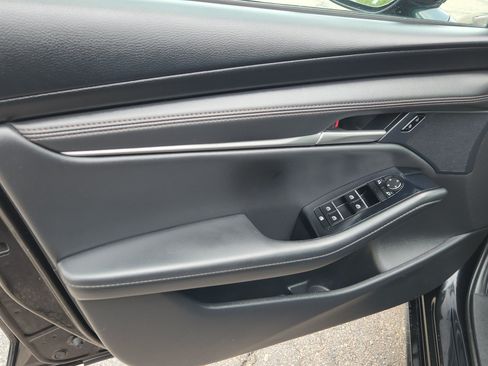 Used 2024 MAZDA MAZDA3 s FWD image 23