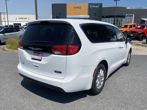 New 2026 Chrysler Voyager LX image 8