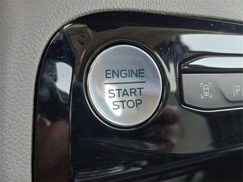 Used 2023 Ford Escape Platinum image 24