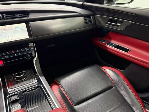 Used 2018 Jaguar XF S AWD/4WD image 26