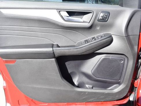 Used 2024 Ford Escape Platinum AWD/4WD image 19