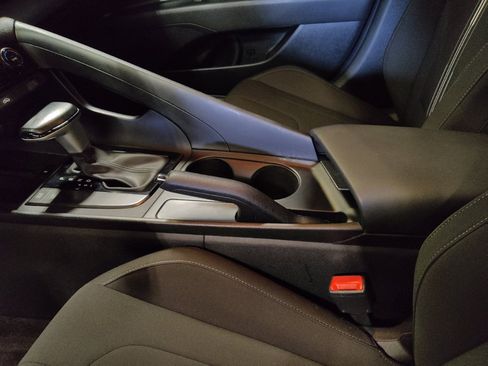 Used 2025 Hyundai Elantra Sport image 26