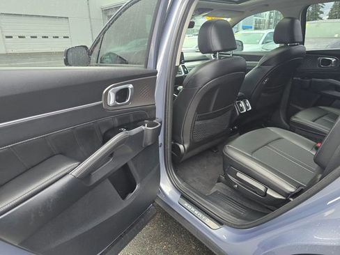 Certified 2023 Kia Sorento SX image 19