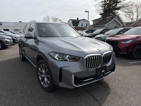 Used 2024 BMW X5 xDrive40i w/ Premium Package image 2