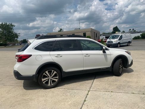 Used 2019 Subaru Outback 2.5i Limited w/ Protection Package #1 AWD/4WD image 14