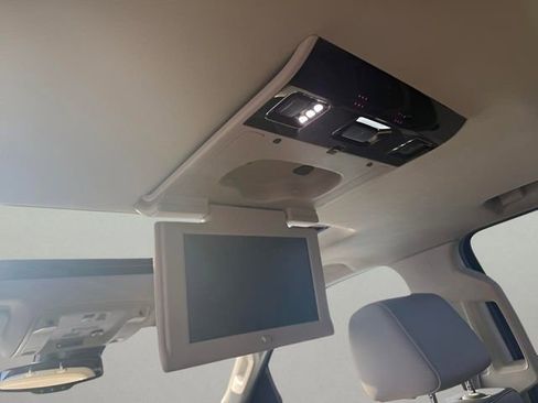 Used 2020 Chevrolet Suburban Premier image 23