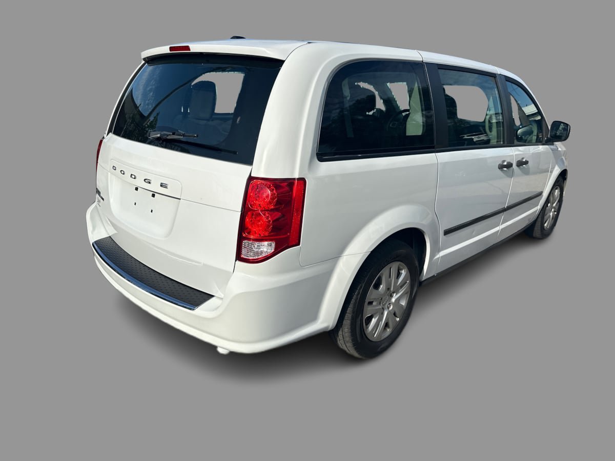Used 2016 Dodge Grand Caravan American Value Package w/ UConnect Hands-Free Group FWD image 27