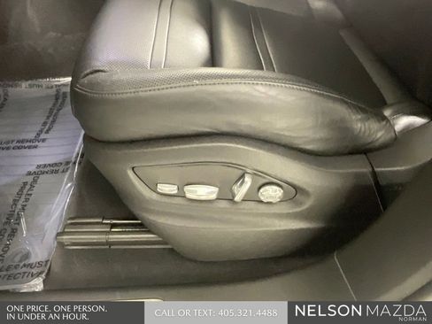 Used 2019 Porsche Cayenne AWD/4WD image 25
