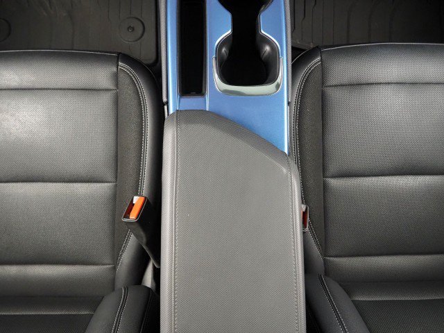 Used 2024 Chevrolet Equinox EV FWD LT w/ 2LT w/ LPO, Blackout Package image 21