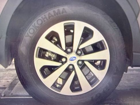 Used 2024 Subaru Outback Premium AWD/4WD image 10