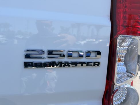 Used 2025 RAM ProMaster 2500 w/ Convenience Group FWD image 37