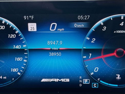Used 2023 Mercedes-Benz GLB 35 AMG 4MATIC image 8