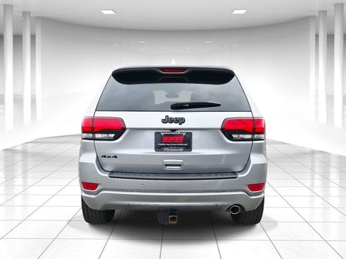 Used 2020 Jeep Grand Cherokee Altitude image 4