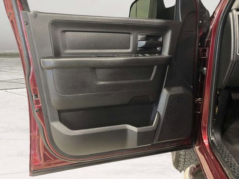 Used 2016 RAM 3500 Tradesman w/ Chrome Appearance Group image 16