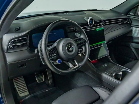 Used 2025 Maserati Grecale Modena image 18